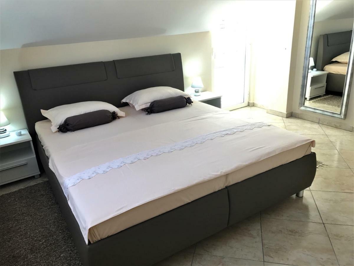 Apartmani Fortuna Лумбарда Екстериор снимка